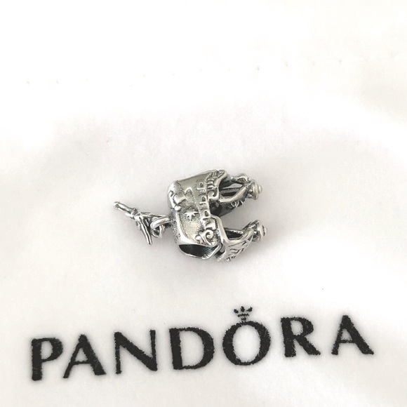 PANDORA Disney Tinker Bell & Captain Hook’s Pirate Ship Charm - Picture 4 of 9